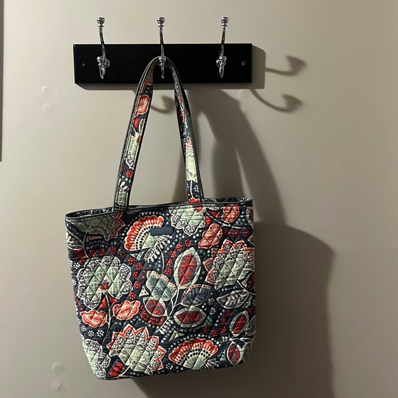 Vera Bradley Handbags - Vera Bradley Tote